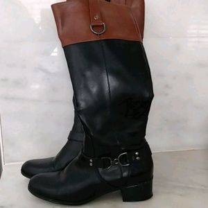 Women's Boots Size 8